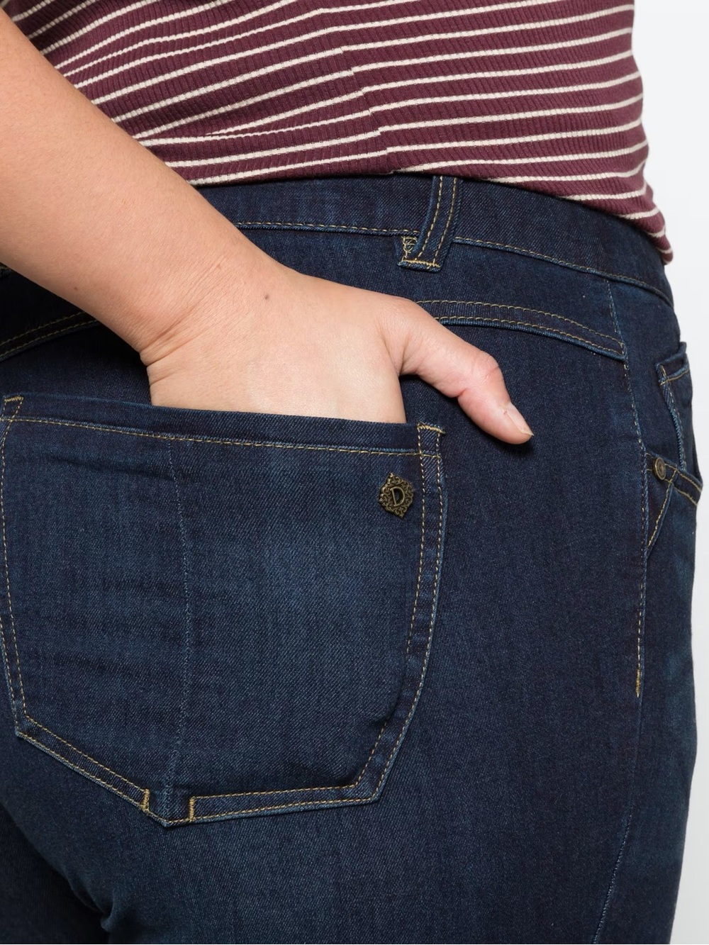 Democracy Kathryn Ab Solution Itty Bitty Bootcut Dark Jean - Picture 5 of 8